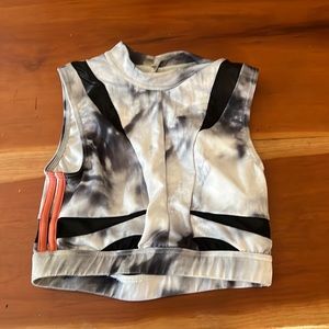 Jo and Jax top YM.   Excellent condition.